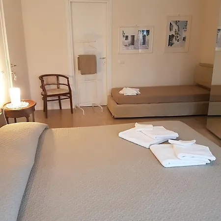 Ai Due Vecchi Ulivi Bed & Breakfast Garlate