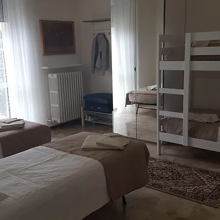 ベッド・アンド・ブレックファスト Ai Due Vecchi Ulivi Garlate