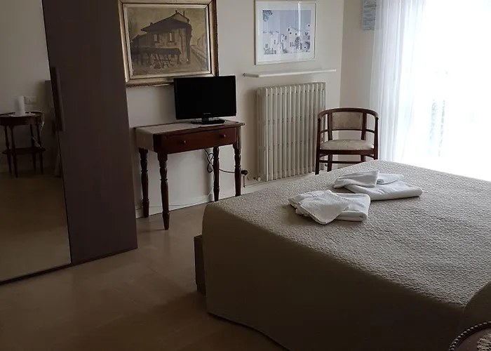 Ai Due Vecchi Ulivi Bed & Breakfast 3*